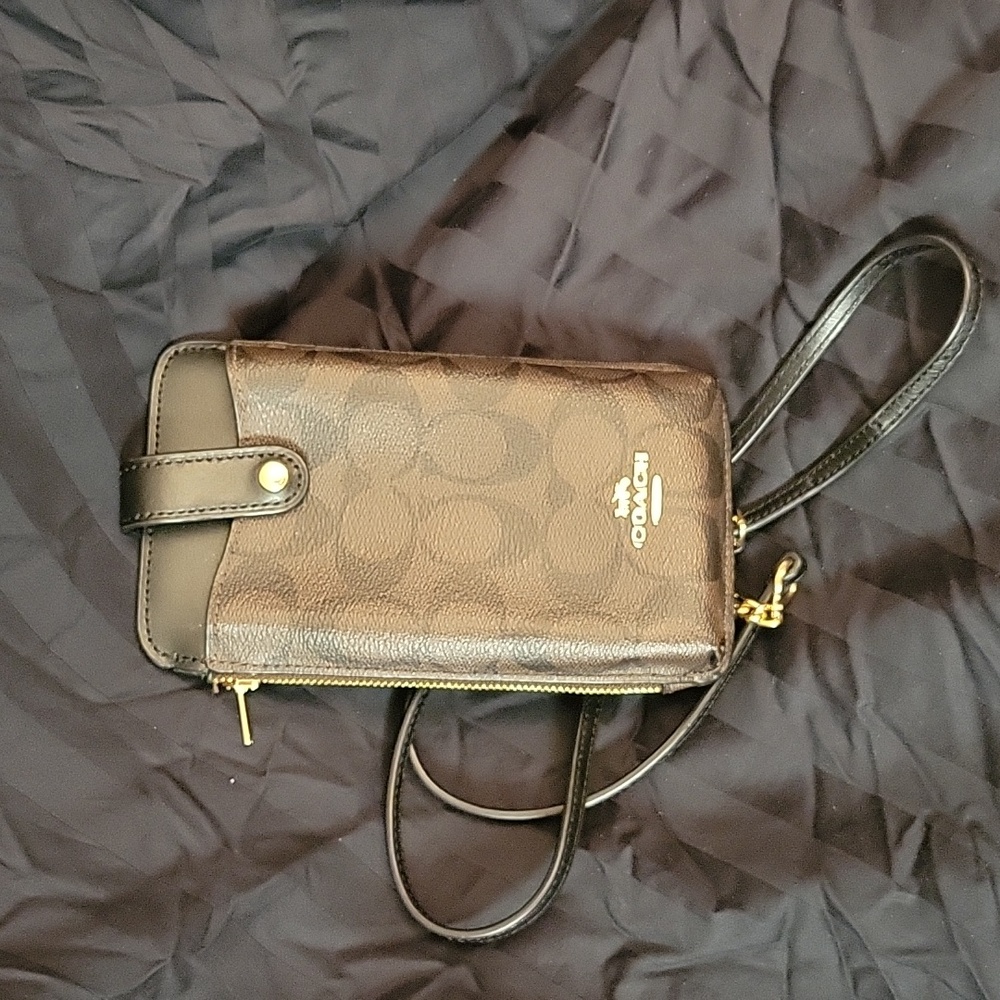 Coach phone crossbody bag
